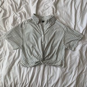 Knotted Button-down Cropped Blouse